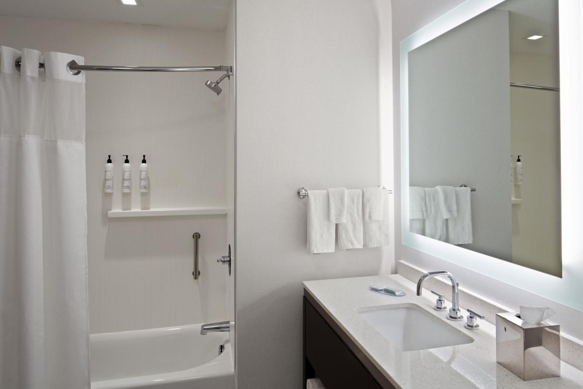 Towneplace Suites By Marriott Boston Logan Airport/Chelsea Eksteriør billede