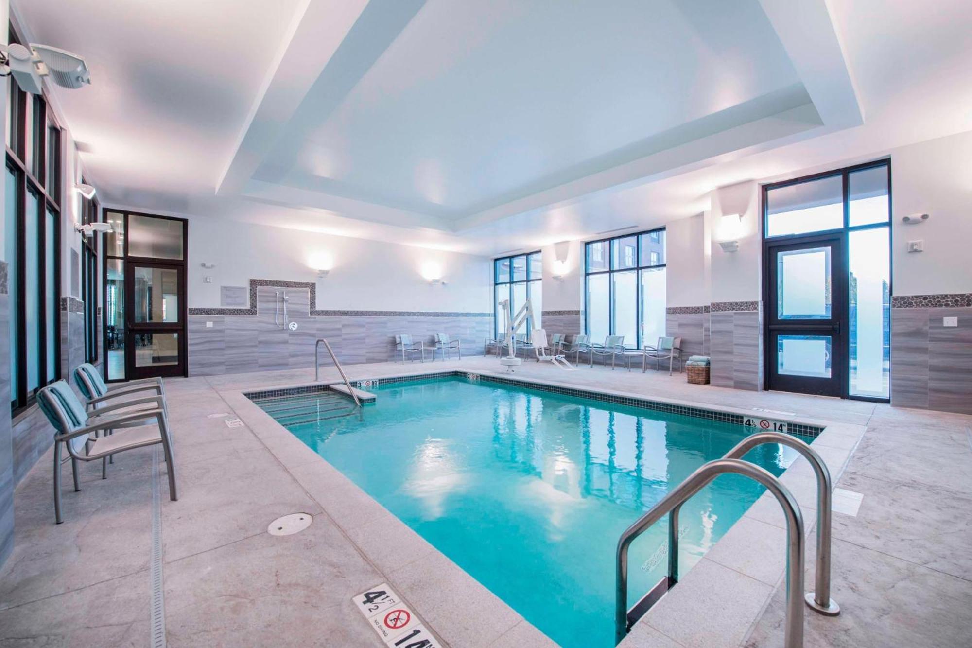 Towneplace Suites By Marriott Boston Logan Airport/Chelsea Eksteriør billede